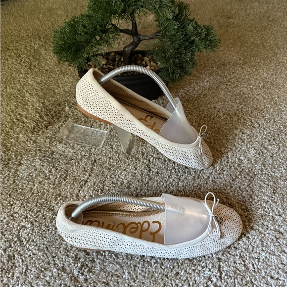Sam Edelman Cream Perforated Flats - Picture 1 of 3
